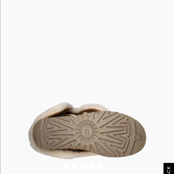 UGG Tall Bailey Button - Picture 6 of 9
